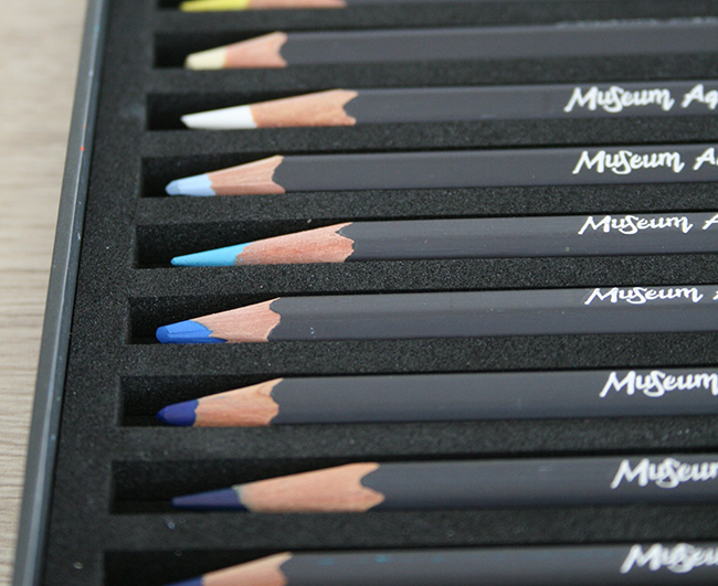 images de crayons de couleur