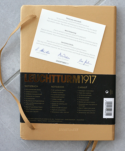 Carnet Leuchtturm 1917 vu de dos